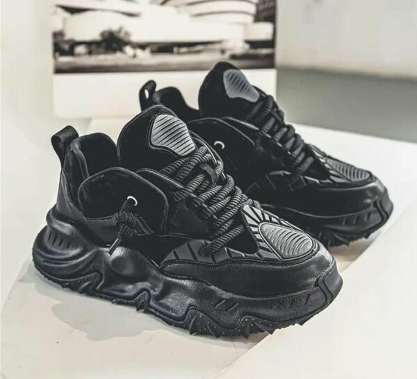 Baskets Noires Modernes Hommes