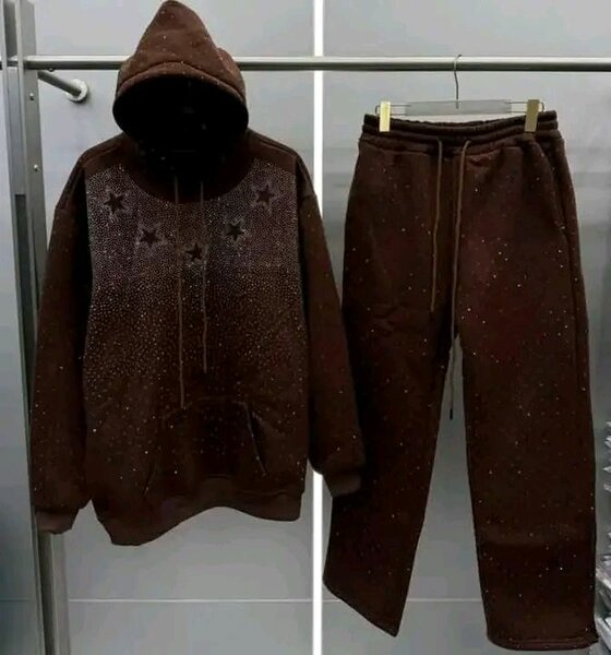 Ensemble survêtement marron avec paillettes
