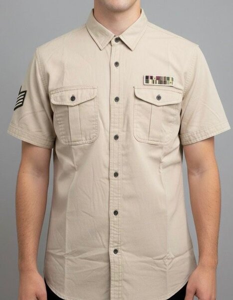 Chemise militaire à manches courtes