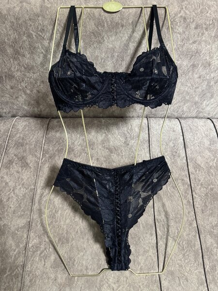 Elegant Black Lace Lingerie Set