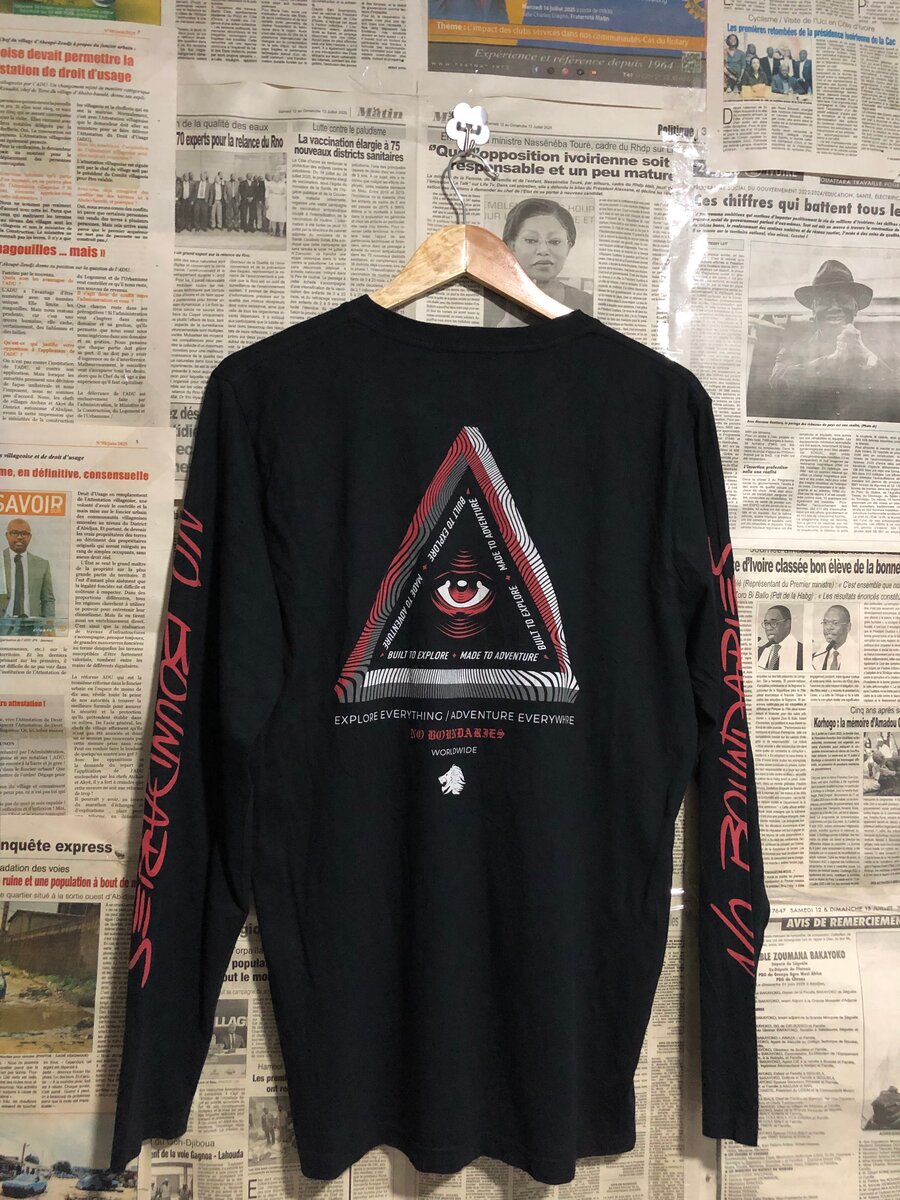 T-shirt noir graphique homme