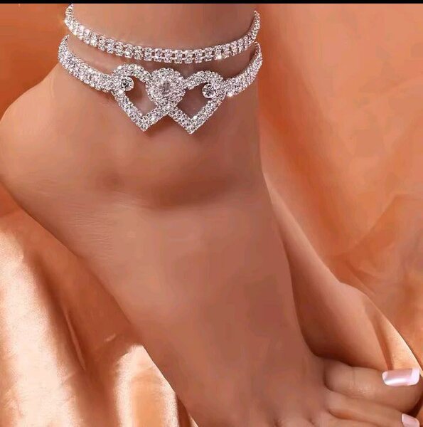 FASHIONABLE WOMEN ACCESSORIES