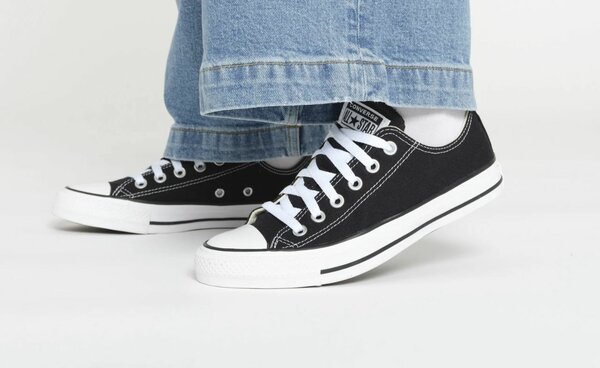 Converse All Star blanc noire pointure 39