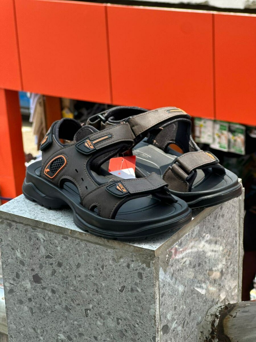 Sandales de randonnée résistantes