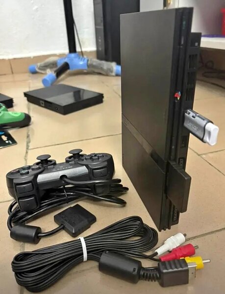 Console de jeu Sony PlayStation 2