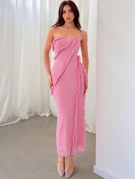 Robe sans bretelles avec bordure à volants