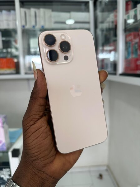 iPhone 16 pro max 