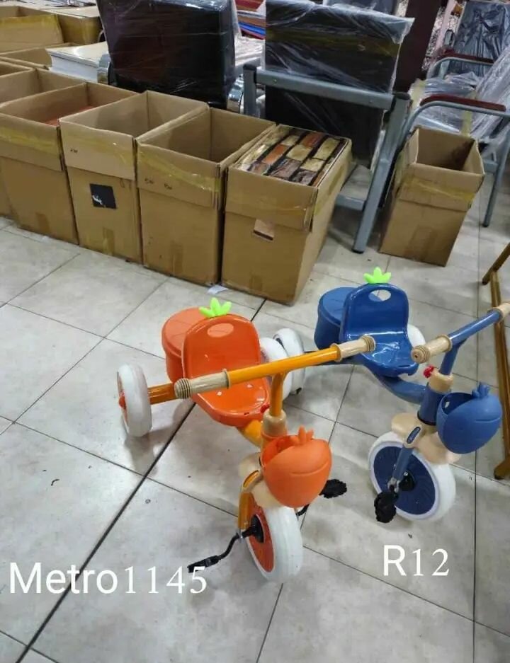 Tricycle enfant avec poignée