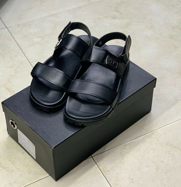 Philiplien sandals