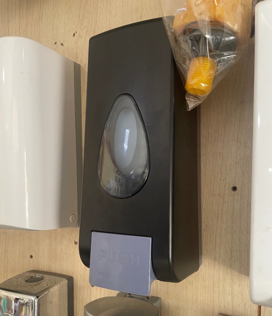 MANUAL LIQUID DISPENSER