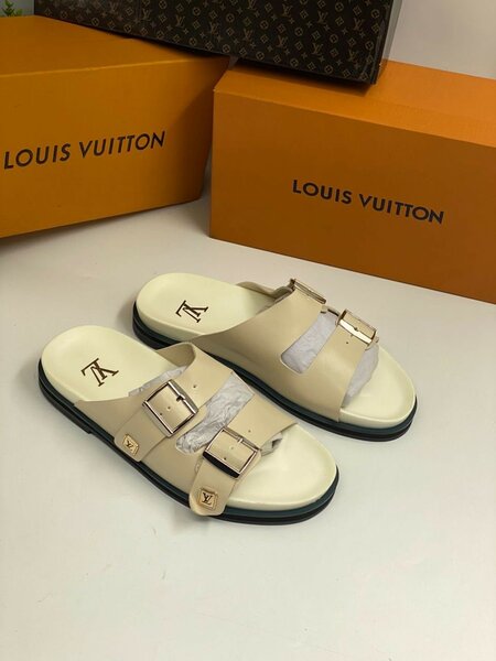 LOUIS VUITTON SLIPPERS