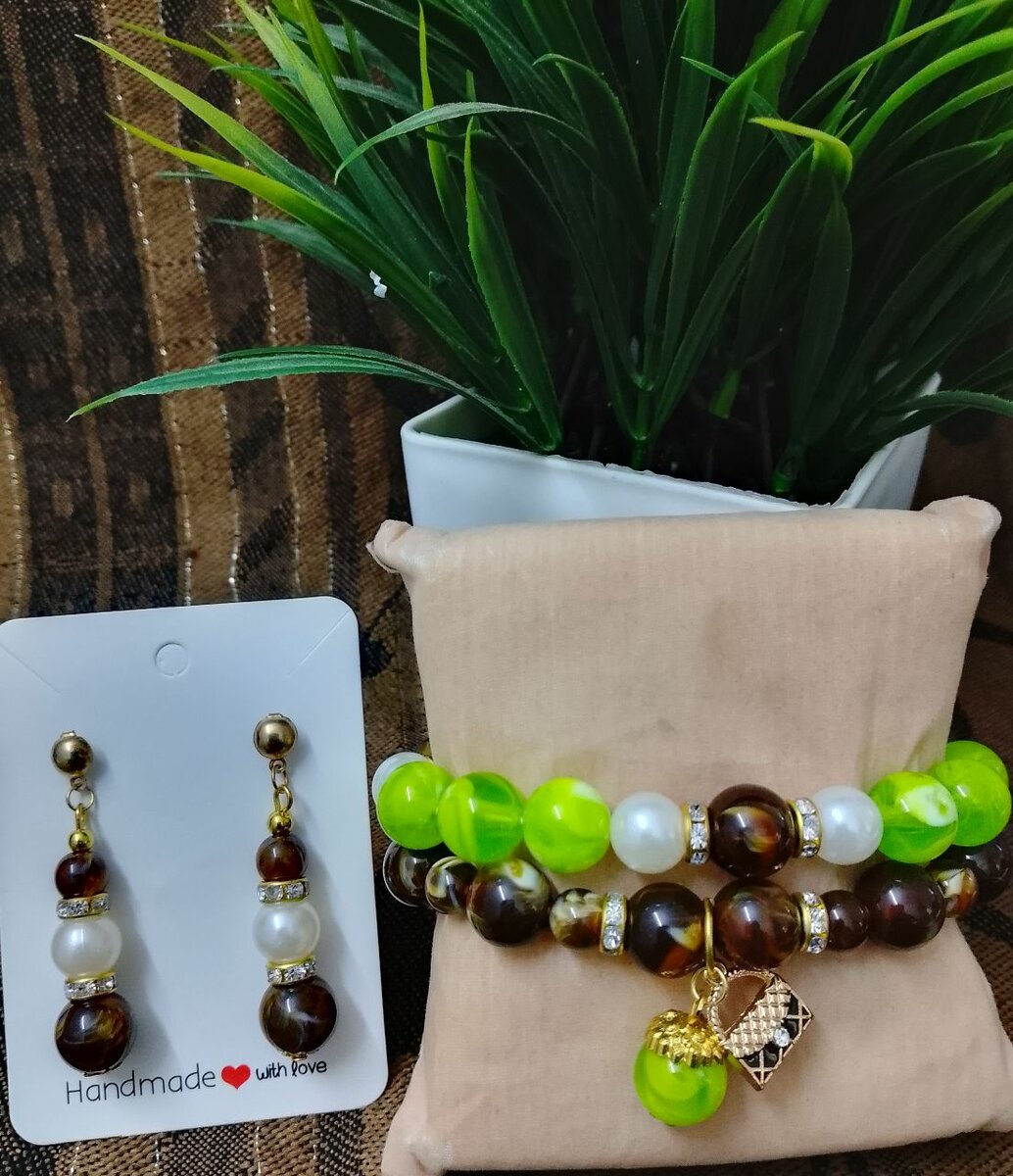 Bracelets et Boucles Fantaisies