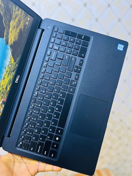 *DELL LATITUDE 3500*