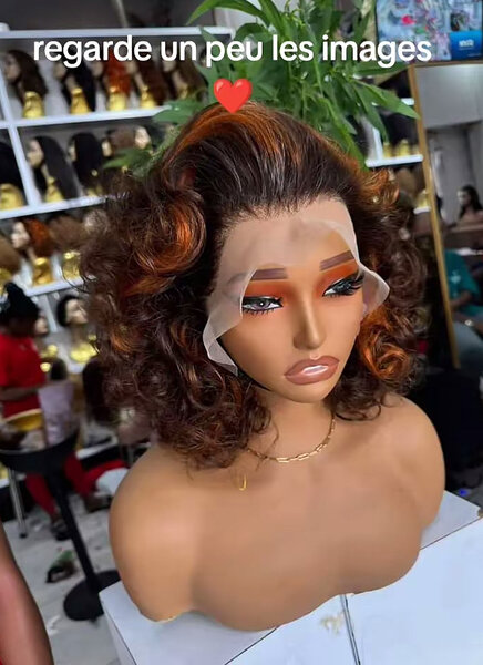 Perruque synthétique curly marron