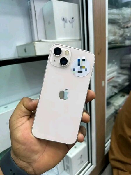 Apple iPhone 13 simple