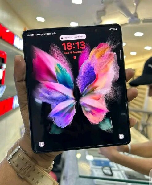 Samsung Galaxy Z Fold3 5G