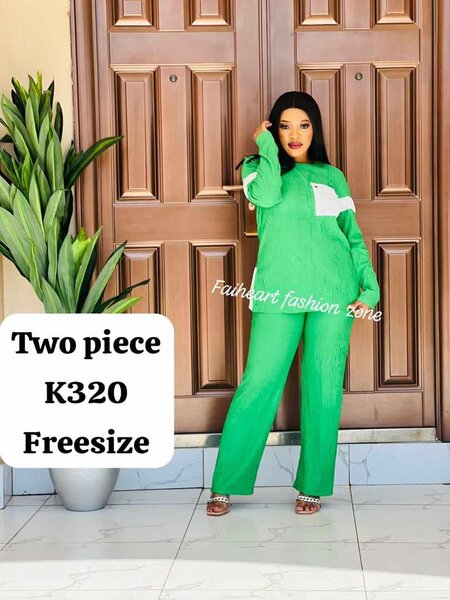 Women's set, green tunic and trousers
