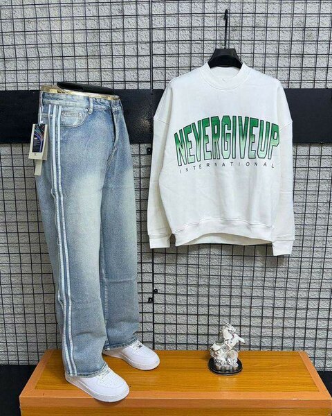 Sweat-shirt NEV3RGIV3UP blanc homme