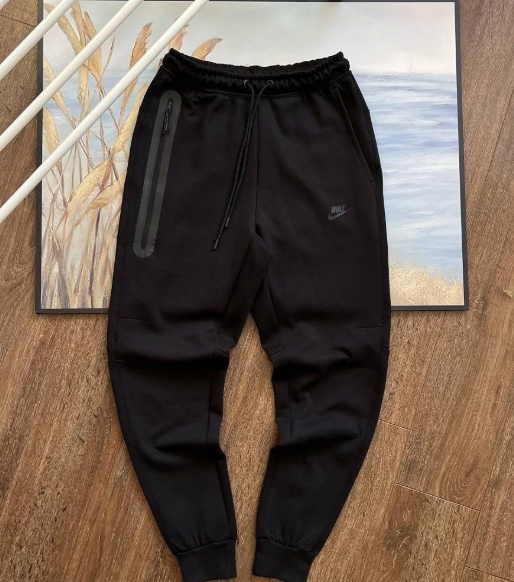 Tech Fleece black  Штаны 