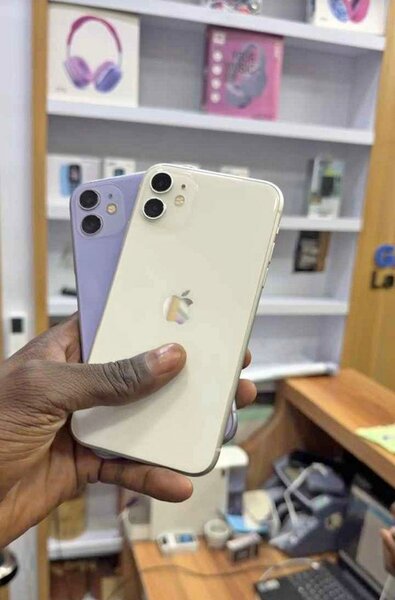 iPhone 11 - Double Téléphones