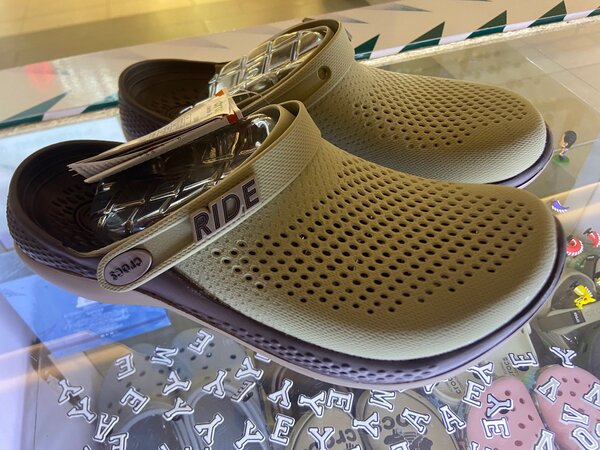 QUALITY CROCS LITE RIDES