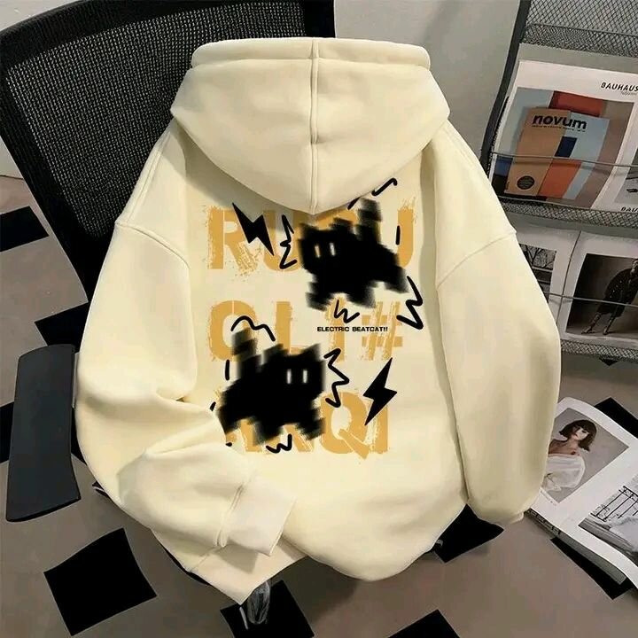 Sweat à capuche blanc avec motifs