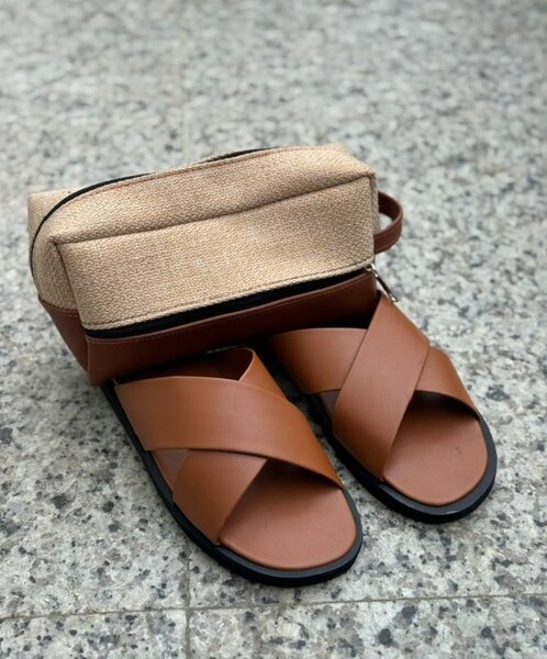 Sandales en cuir croisé élégantes