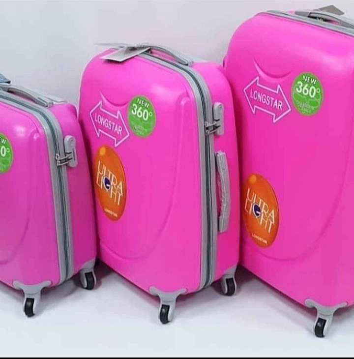 Lot de trois valises originales