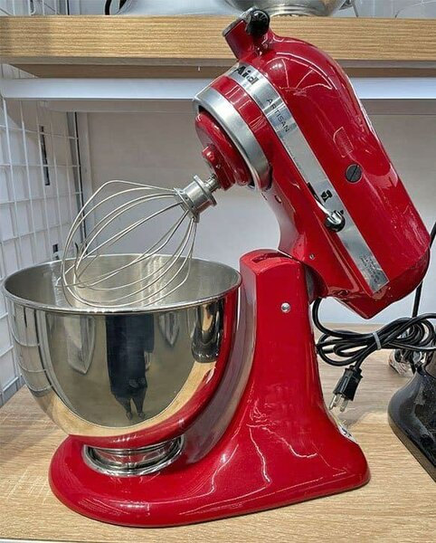 Batteur sur socle KitchenAid rouge