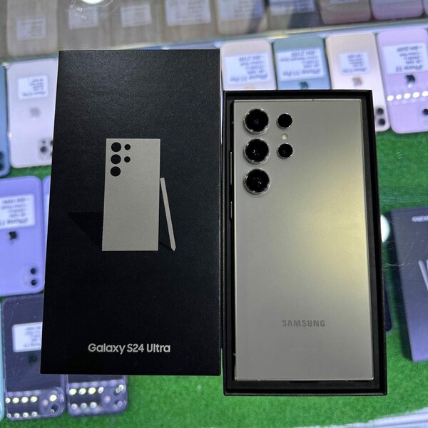 Samsung Galaxy S24 Ultra (256/12) état 10/10 original