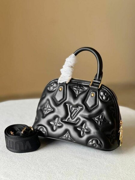 LV purse