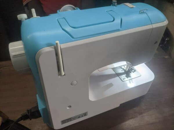 Machine à coudre SW-535
