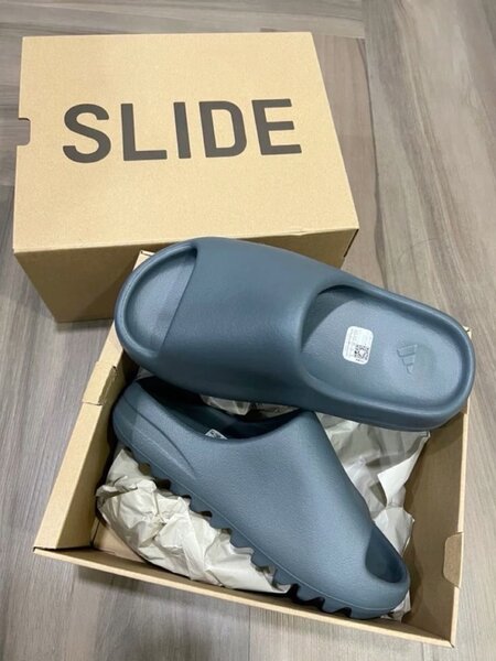 Adidas SLIDE