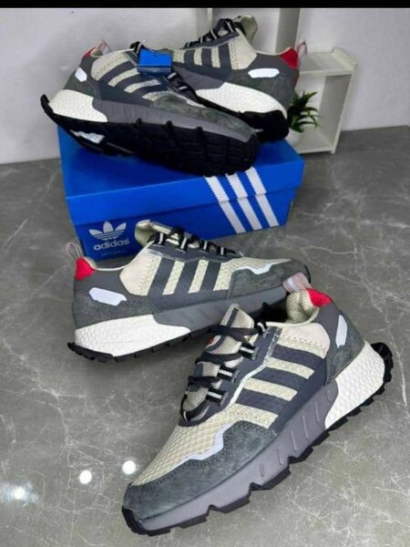 Addidas sneakers