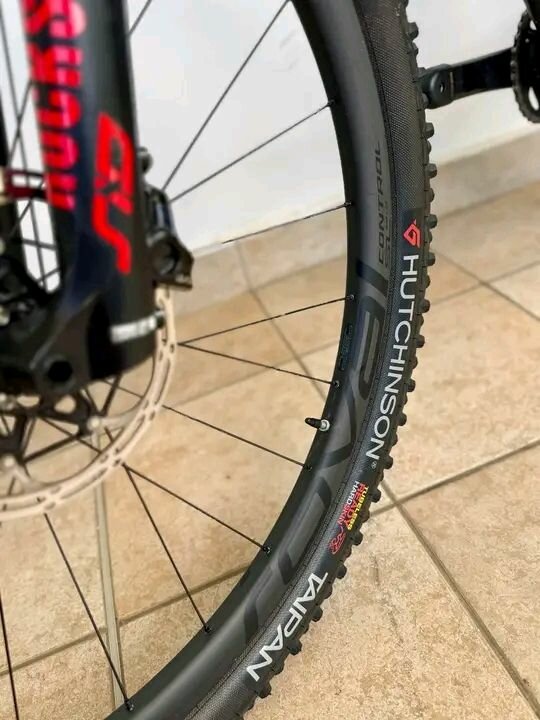 Vélo VTT tout-terrain haute performance