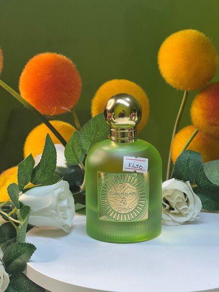 Arabic perfume pear posion