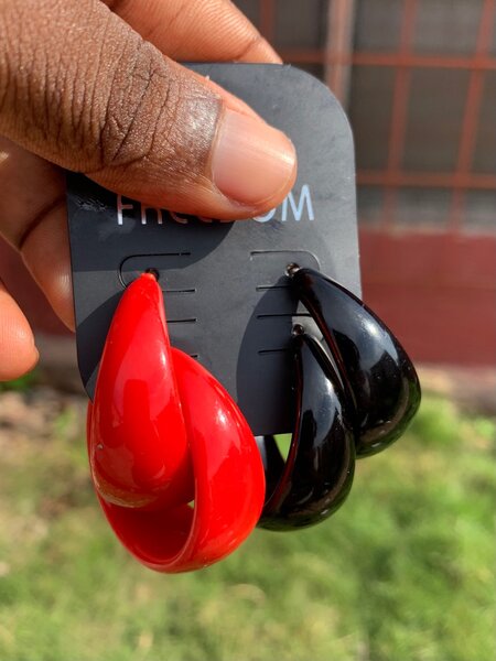 Light weight earrings (black & red)