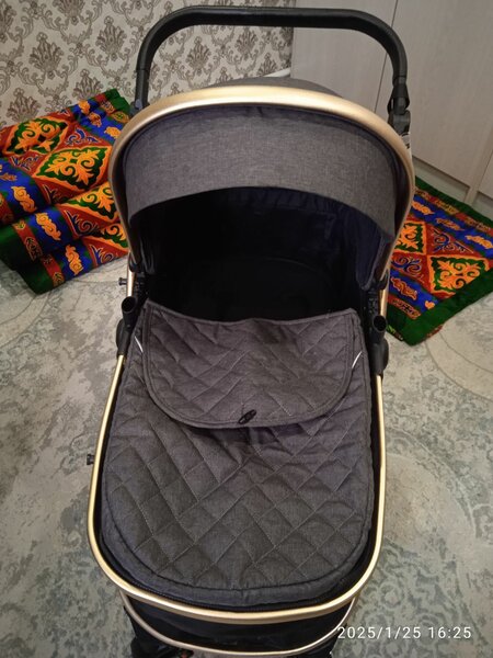 Коляска трансформер сатылат абалы жакшы,таза