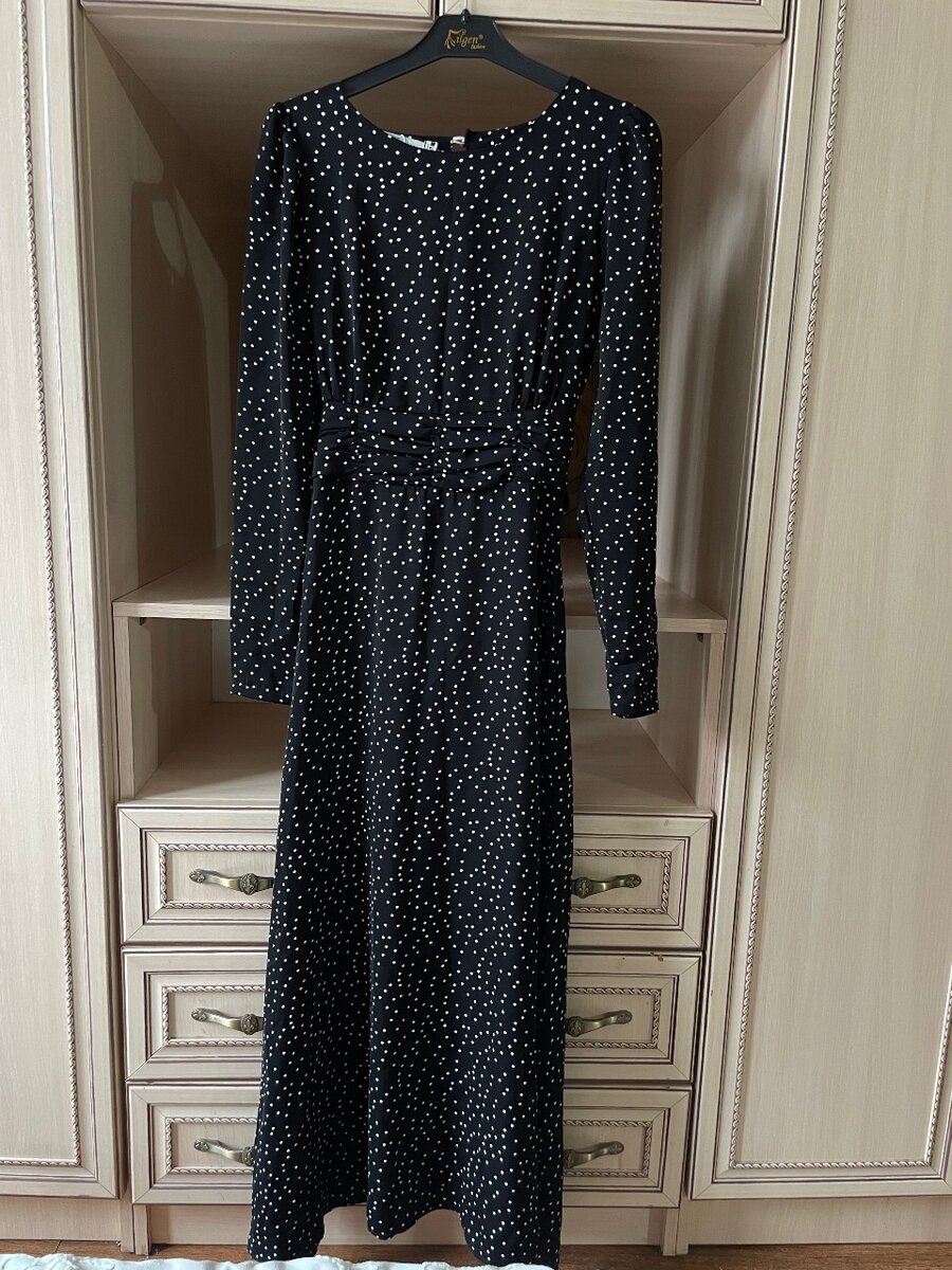 Платья вечерние