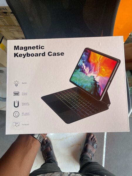 Apple iPad Pro 13-Inch (M4) Magic Keyboard With Backlight