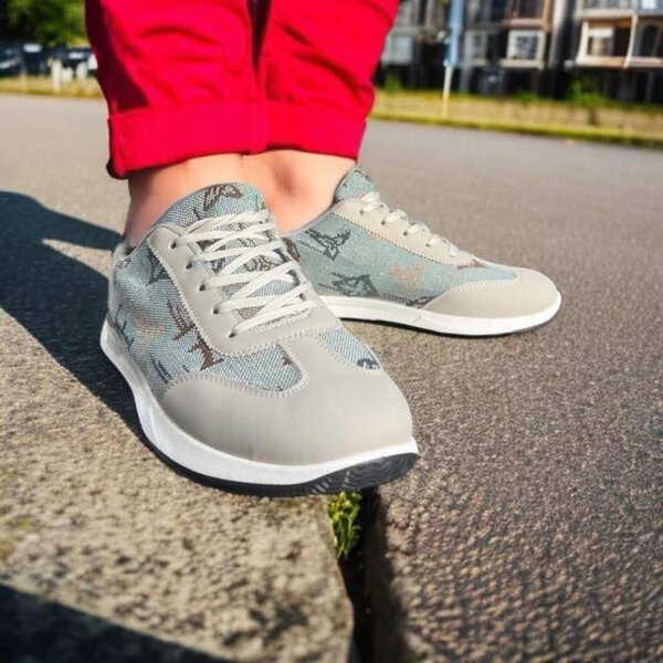 Baskets décontractées élégantes