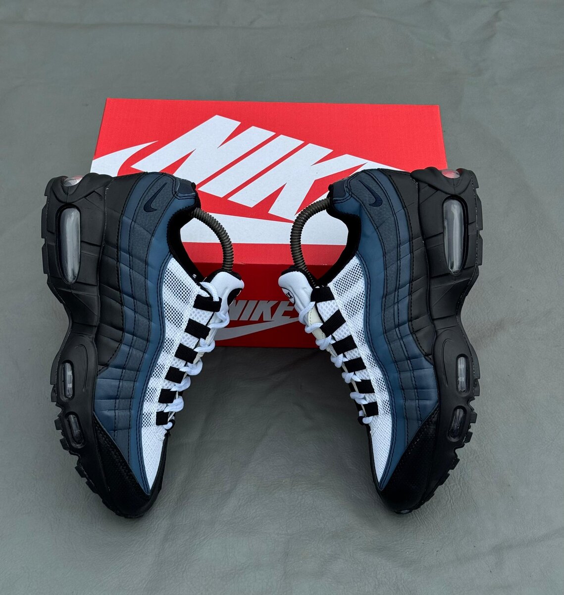 Nike Air Max 95 Sneakers