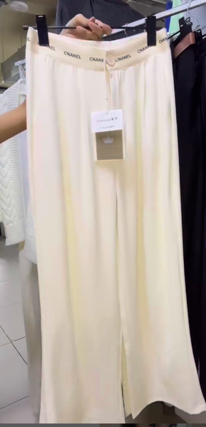 Брюки белые