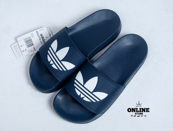 Adidas Adilette slides bleu marine
