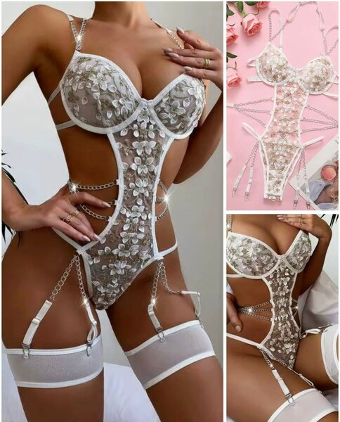 Body dentelle floral sensuel