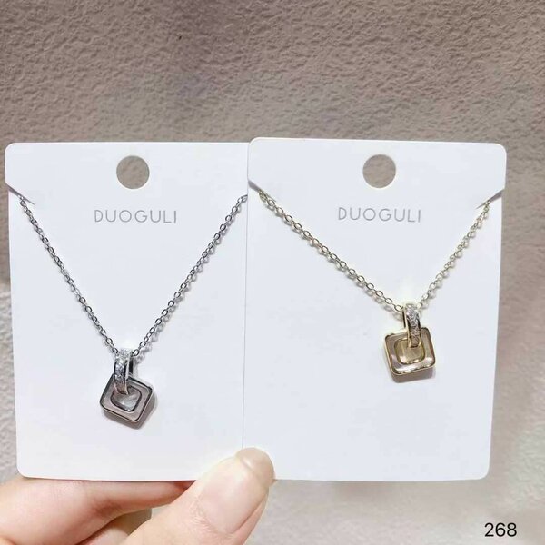 Elegant Pendant Necklace Set