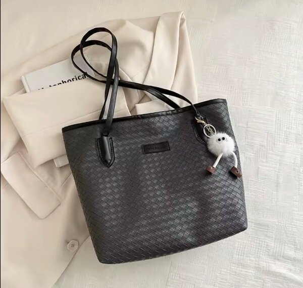 Sac fourre-tout tressé élégant