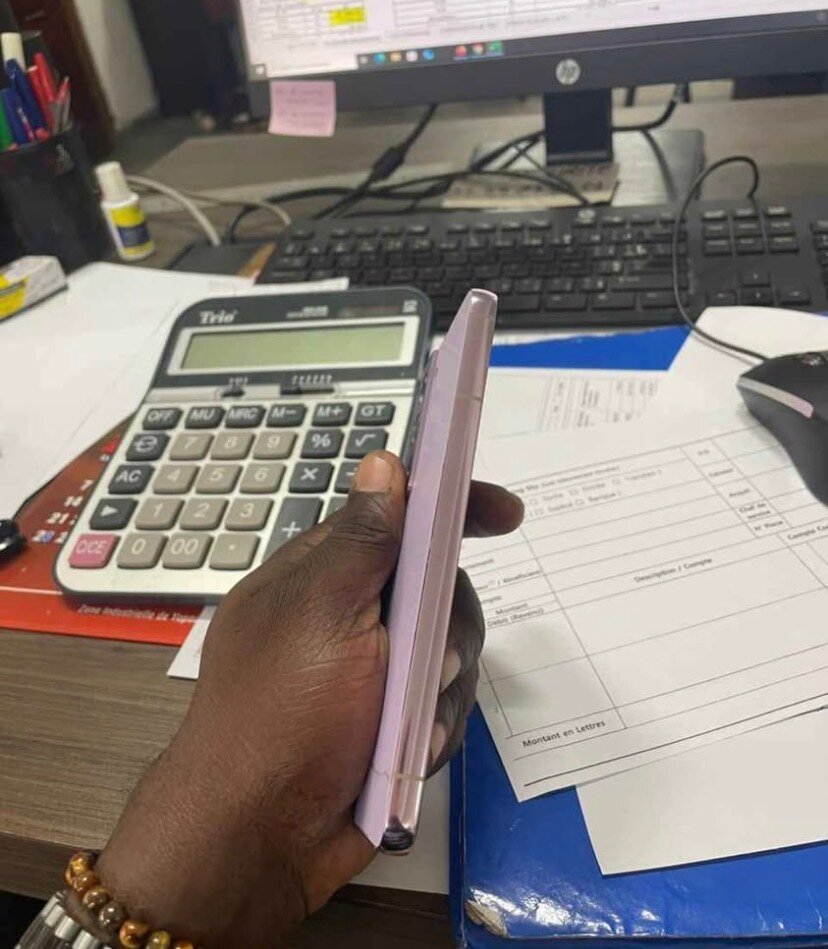 Samsung Galaxy S23 5G rose