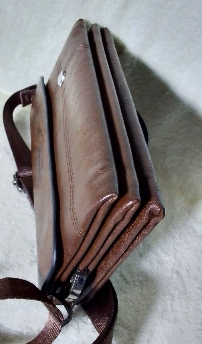 Men side and hand purse