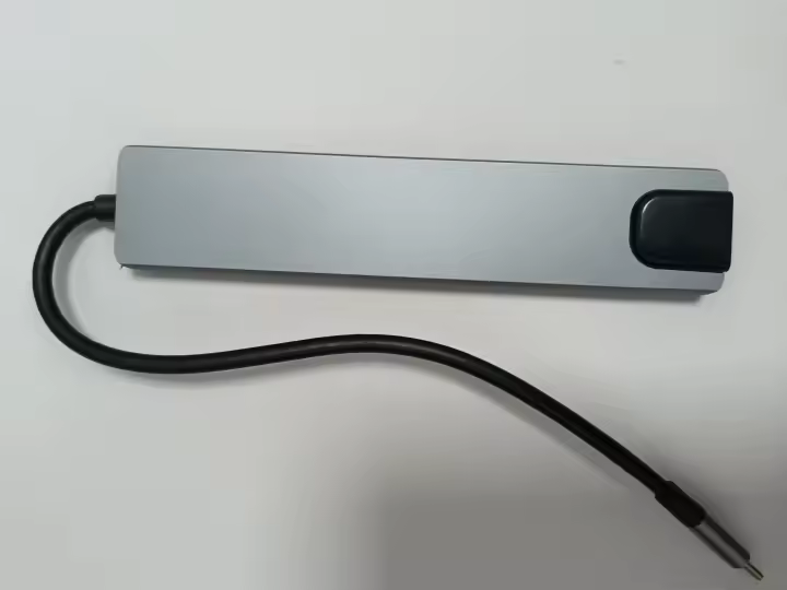 Adaptateur multi-port USB 8en1